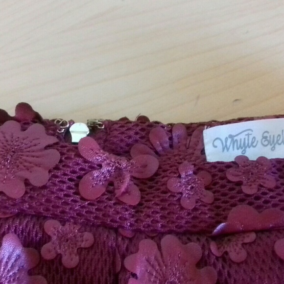 Skirt - Picture 3 of 8